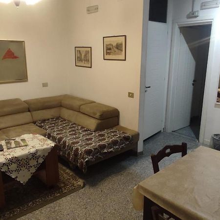 בארי Castle Area Old Town Flat With Terrace And 2 Rooms מראה חיצוני תמונה