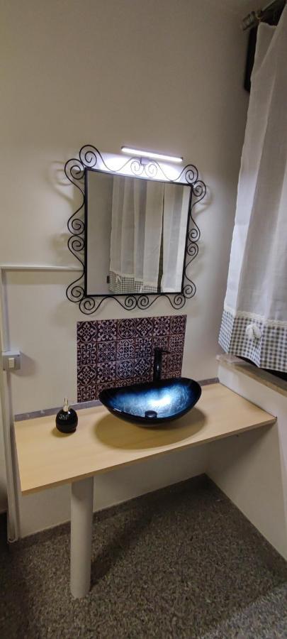 בארי Castle Area Old Town Flat With Terrace And 2 Rooms מראה חיצוני תמונה
